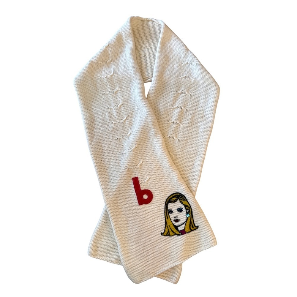 GAP Cream Lambswool Pop Art Girl Knit Scarf  Barbie Face Red B Applique Novelty